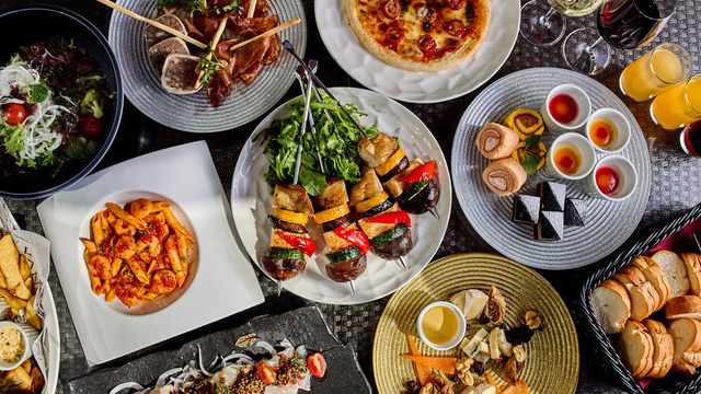 Abeno Miku - Ngôi Sao Phương Đông Với Phong Cách Biểu Diễn Độc Đáo Và Tầm Ảnh Hưởng Lớn Trong Làng Nhạc Nhật Bản 7 abeno miku ngoi sao phuong dong voi phong cach bieu dien doc dao va tam anh huong lon trong lang nhac nhat ban 697e7c51debe6