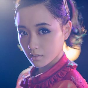 asami yuma hanh trinh toa sang va nhung anh huong trong nganh giai tri nhat ban 697e7c8e21bc0