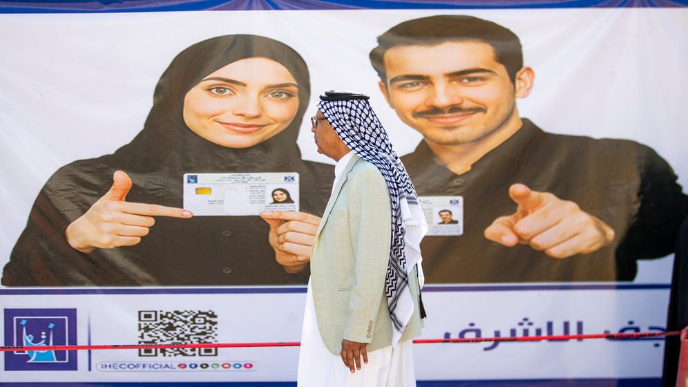 momonaga sarina nu nghe si tieu bieu voi phong cach doc dao va su nghiep an tuong 697e82e69a5ca