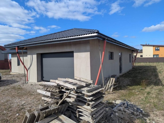 riku mino nghe si duong dai nhat ban voi phong cach doc dao va tac pham day tam anh huong 697e82319c8f8